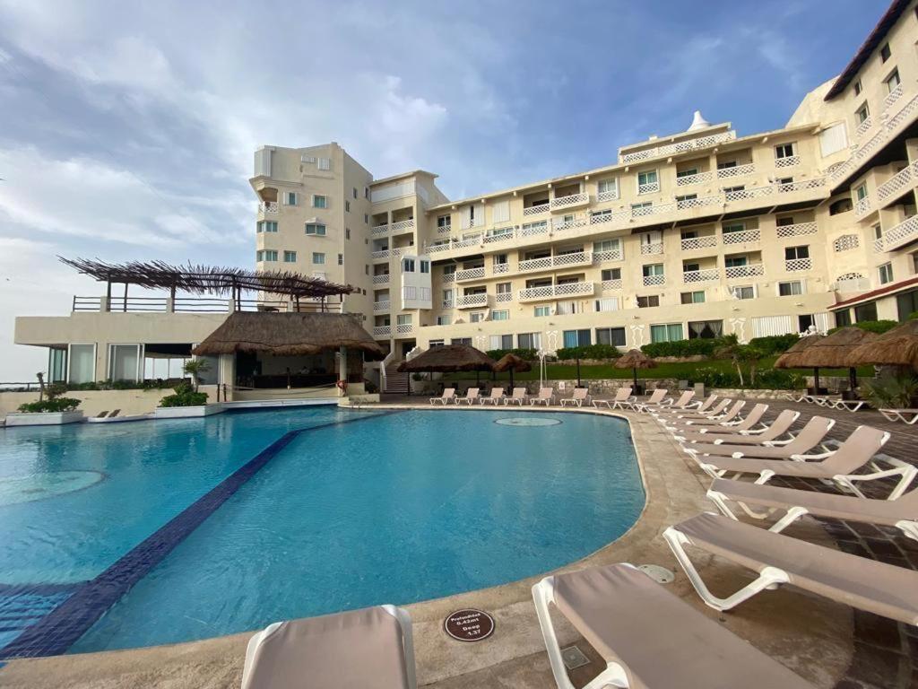 Capitan Suites Sea View Cancun Bagian luar foto