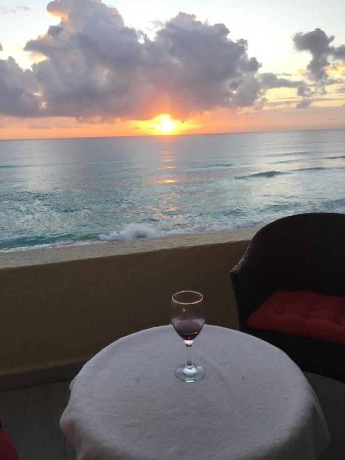 Capitan Suites Sea View Cancun Bagian luar foto