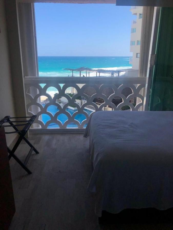 Capitan Suites Sea View Cancun Bagian luar foto