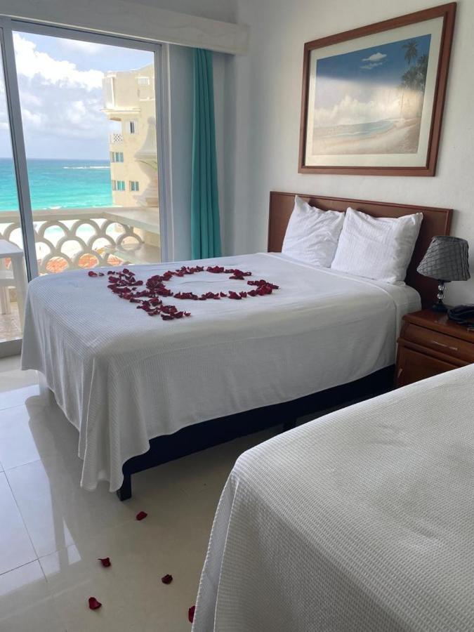 Capitan Suites Sea View Cancun Bagian luar foto